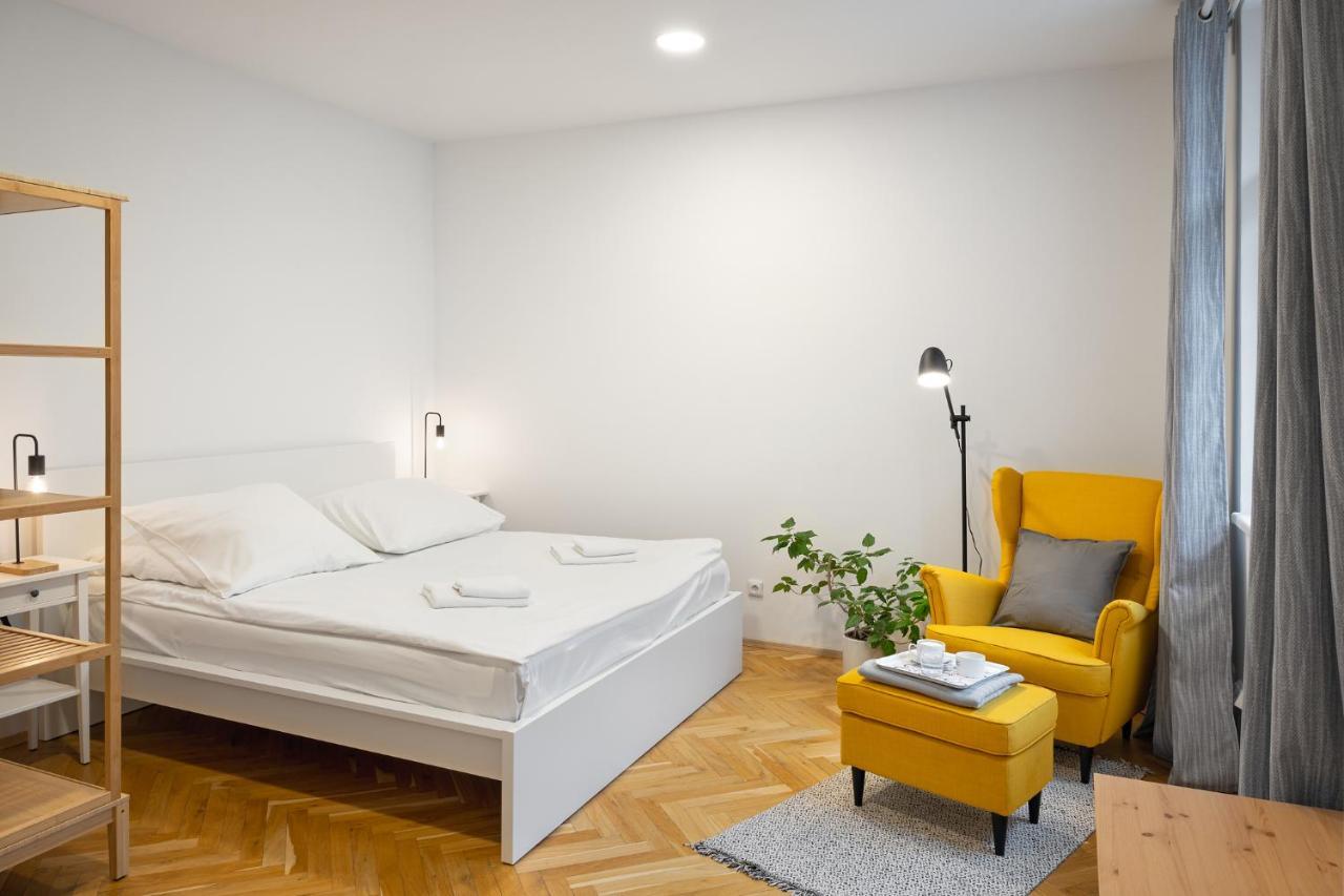 Veleslavin Apartments Прага Екстер'єр фото