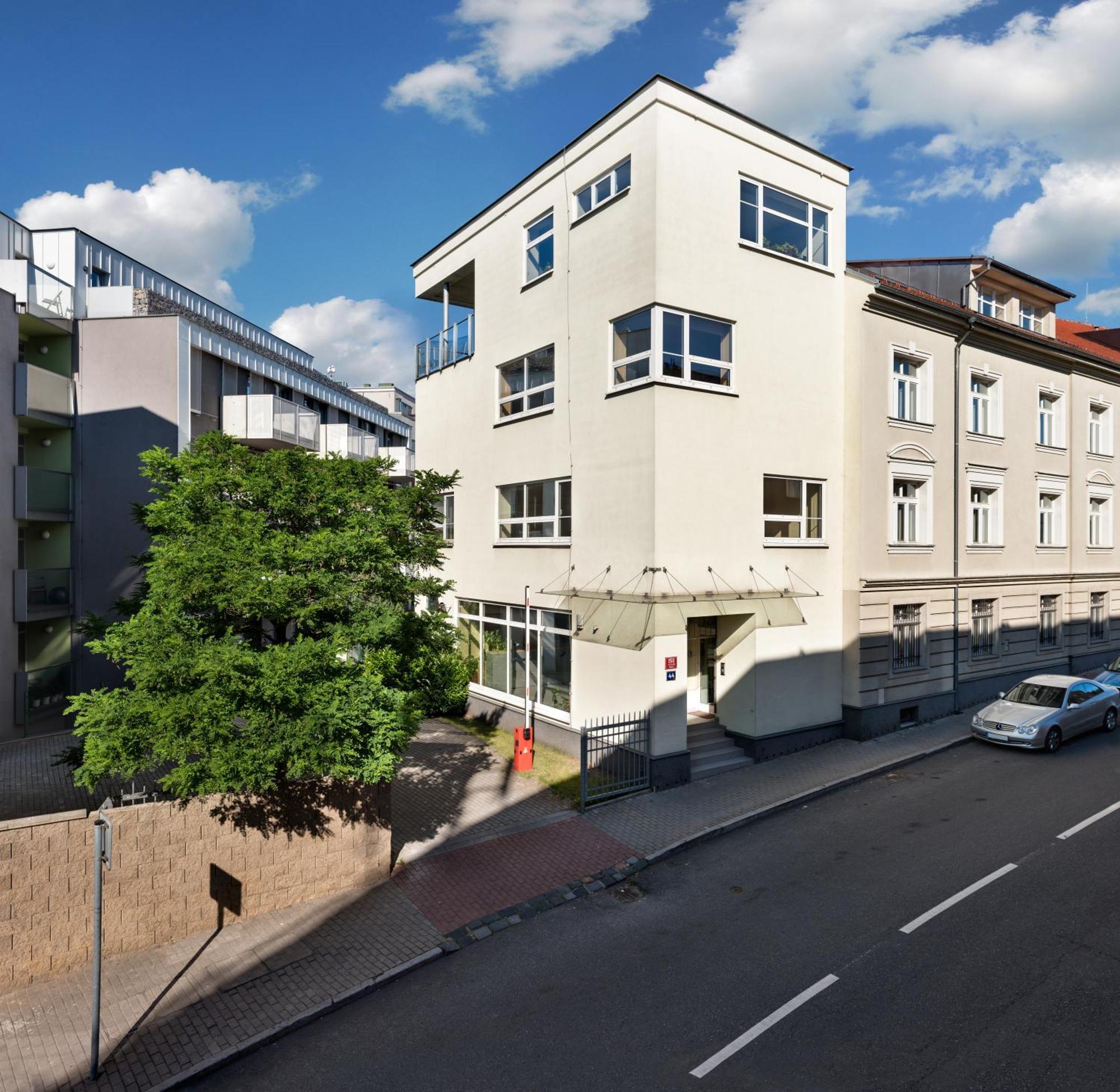Veleslavin Apartments Прага Екстер'єр фото