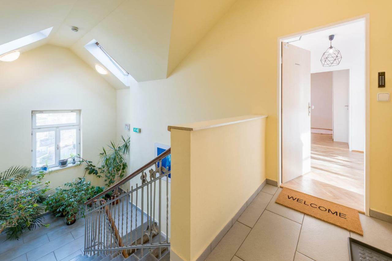 Veleslavin Apartments Прага Екстер'єр фото